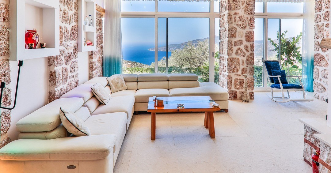 Villa Onna — kapak fotoğrafı